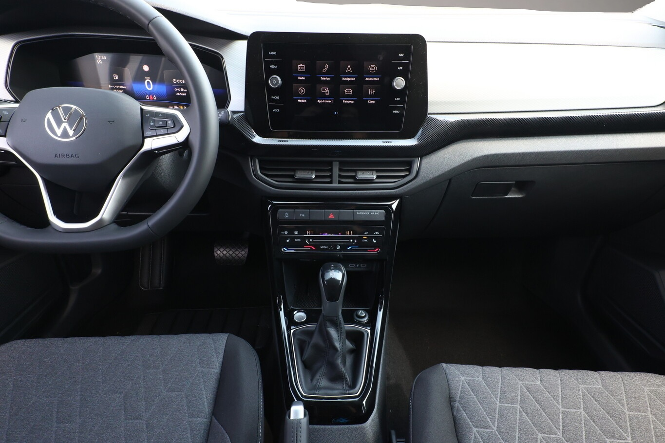 Volkswagen T-Cross (08/2026, Benzin)