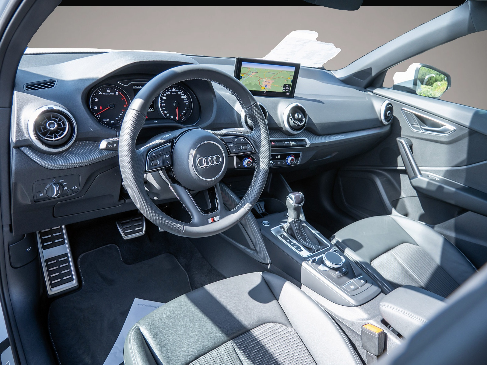 Audi Q2 (06/2022, Benzin)