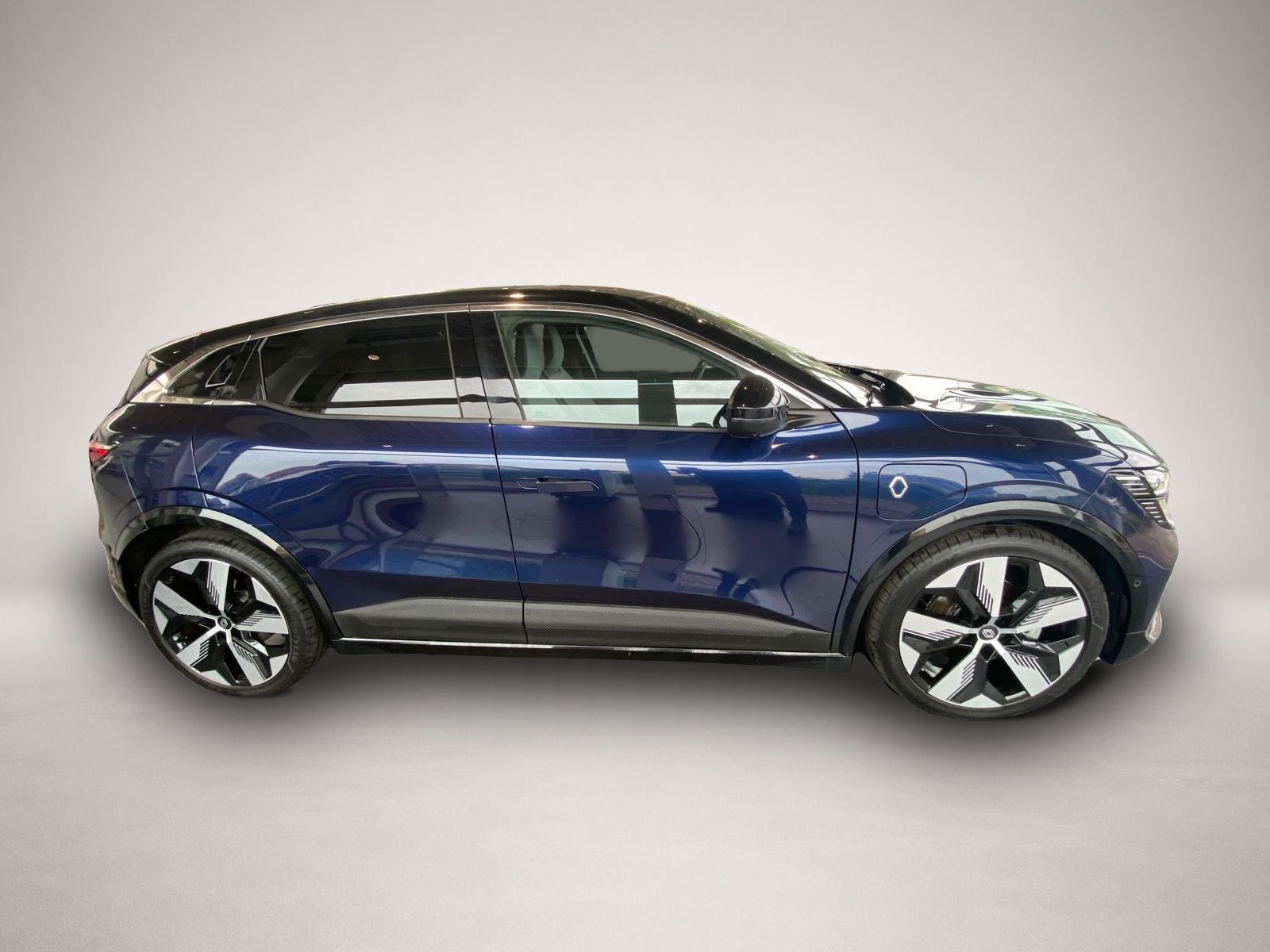 Renault Megane E-TECH (08/2023, ELECTRIC)
