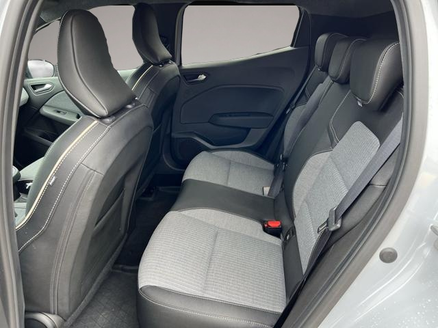 Renault Clio (04/2025, Benzin)