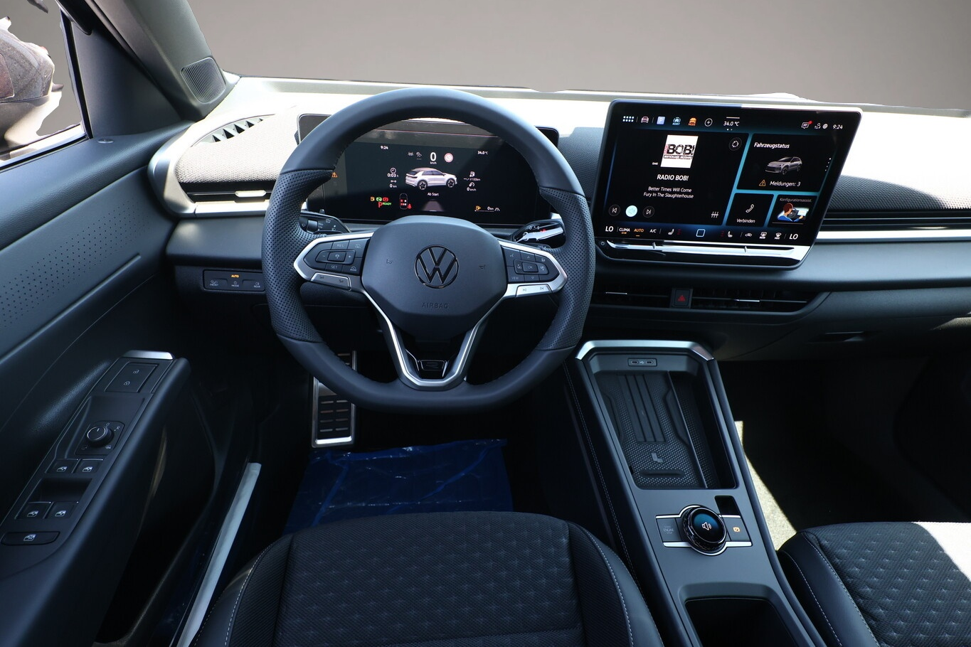 Volkswagen T-Roc (05/2026, Benzin)