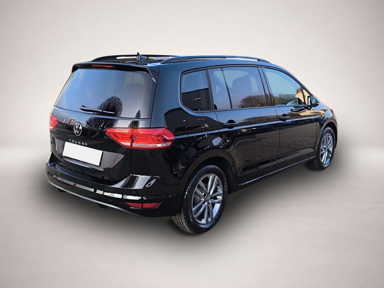 Volkswagen Touran (06/2026, Benzin)