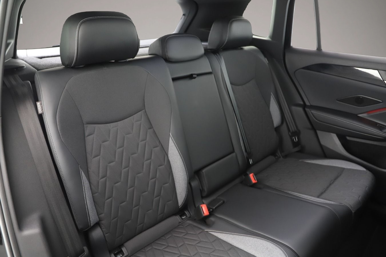 Volkswagen Tiguan (10/2025, )