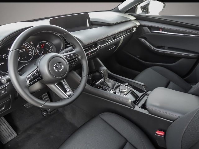 Mazda 3 (01/2026, Benzin)