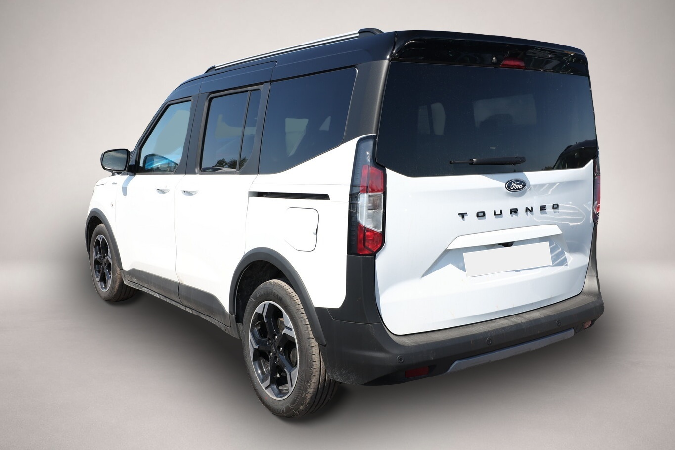 Ford Tourneo Courier (04/2026, Benzin)