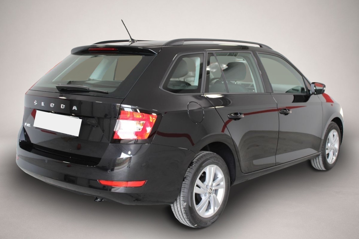 Skoda Fabia (10/2022, Benzin)