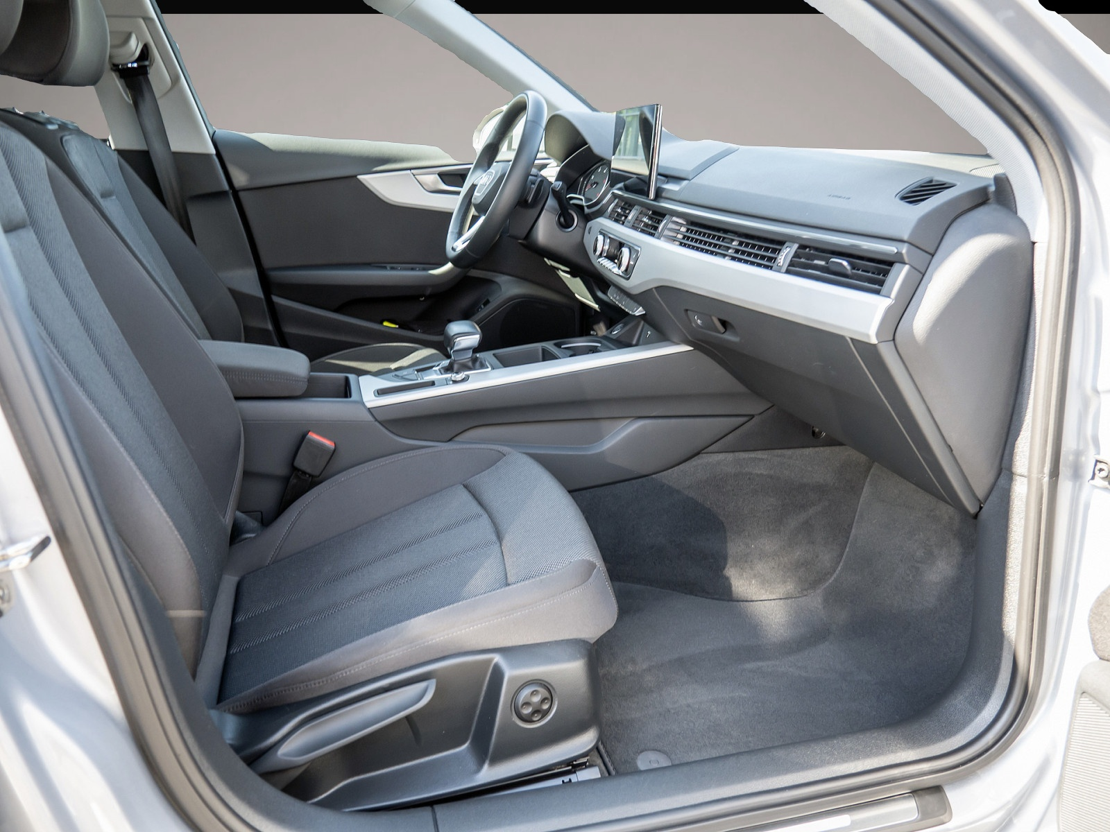 Audi A4 (05/2021, Diesel)