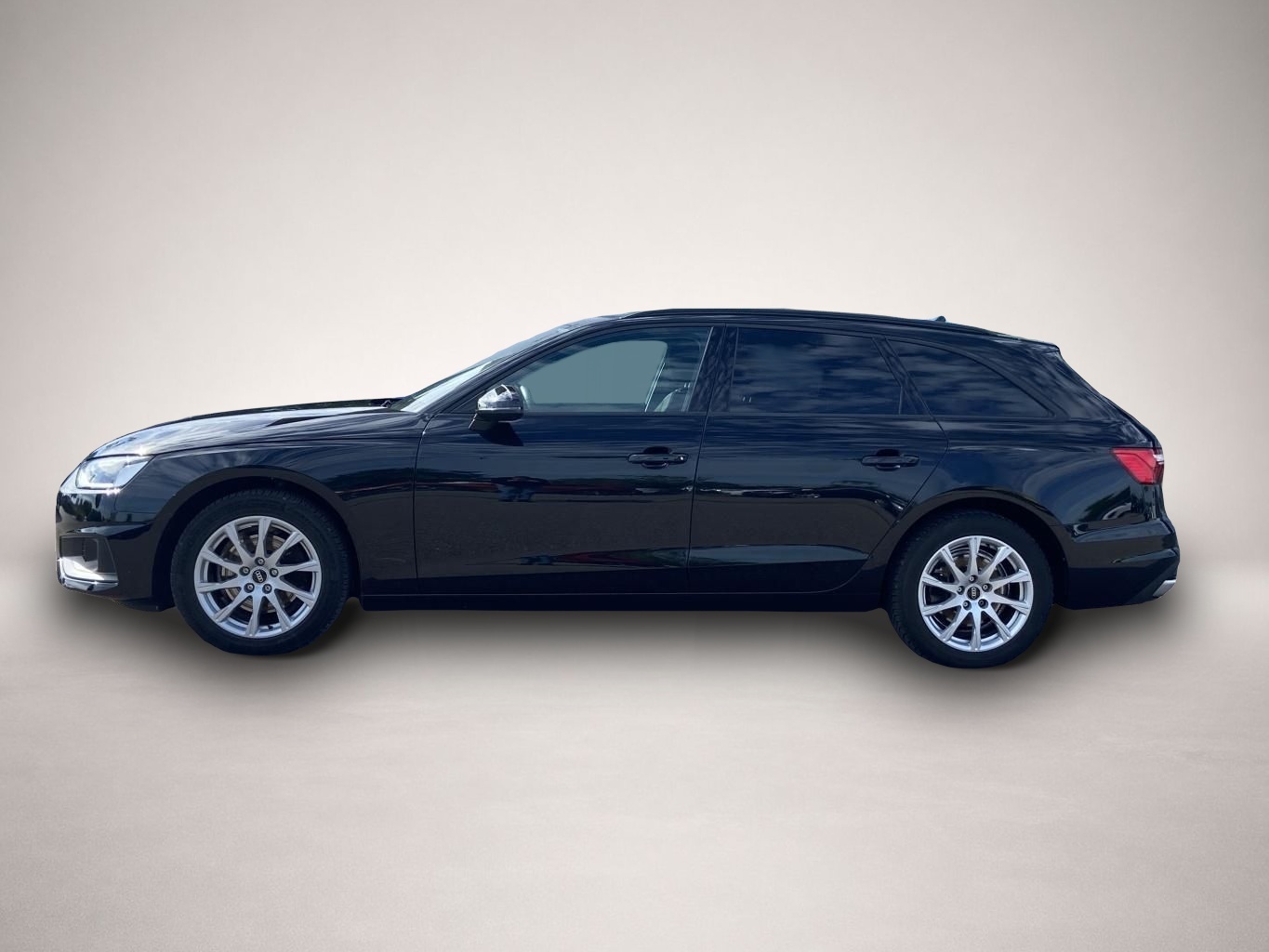 Audi A4 (08/2022, )