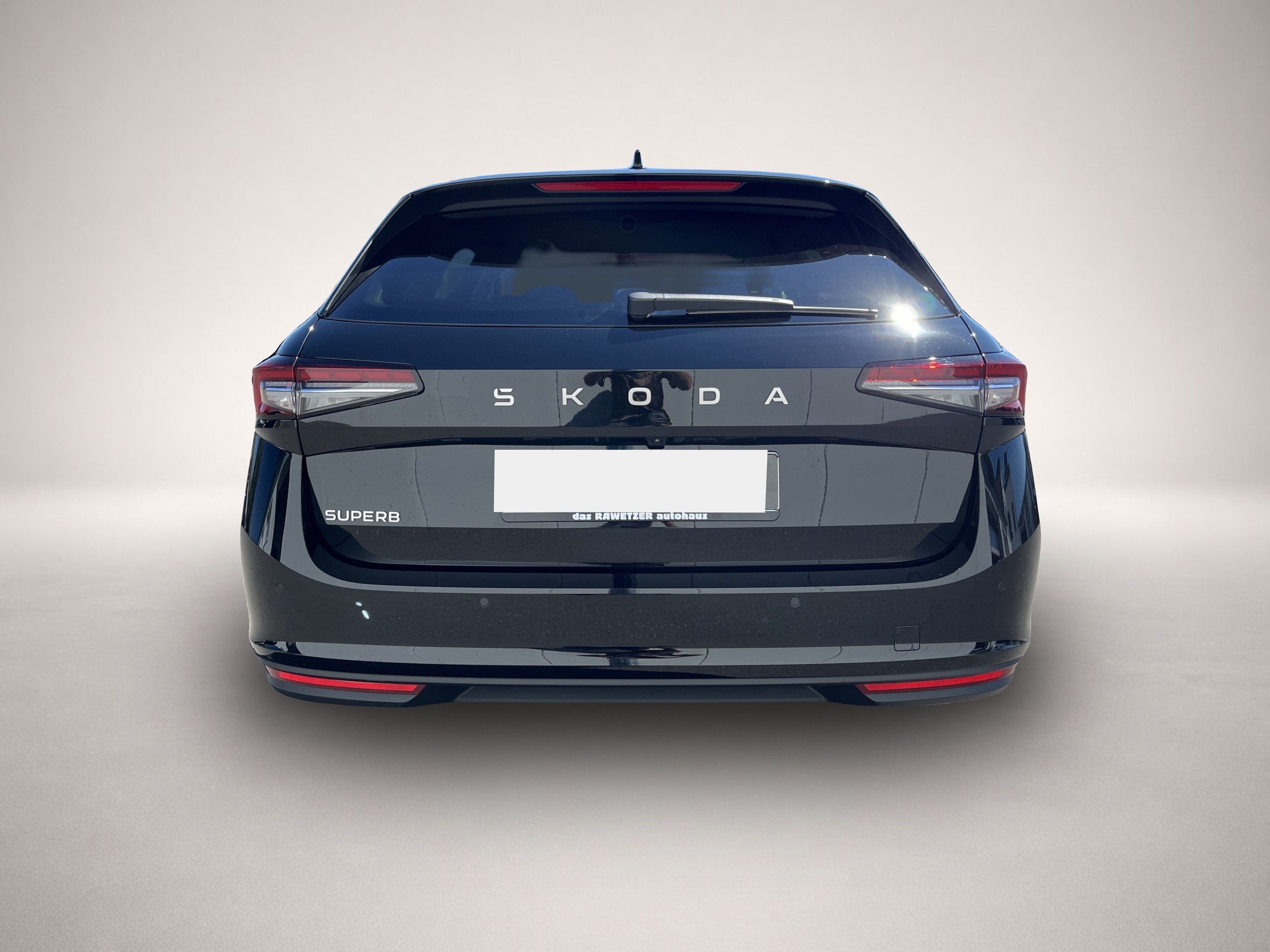 Skoda Superb (09/2025, Benzin)