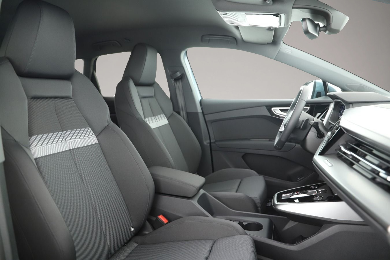 Audi Q4 e-tron (08/2025, ELECTRIC)