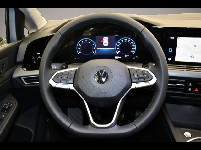 Volkswagen Golf (06/2022, Benzin)