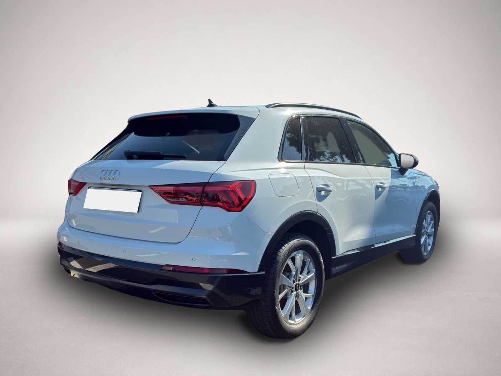 Audi Q3 (09/2025, Benzin)