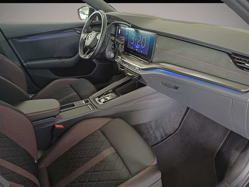 Skoda Octavia (04/2023, )