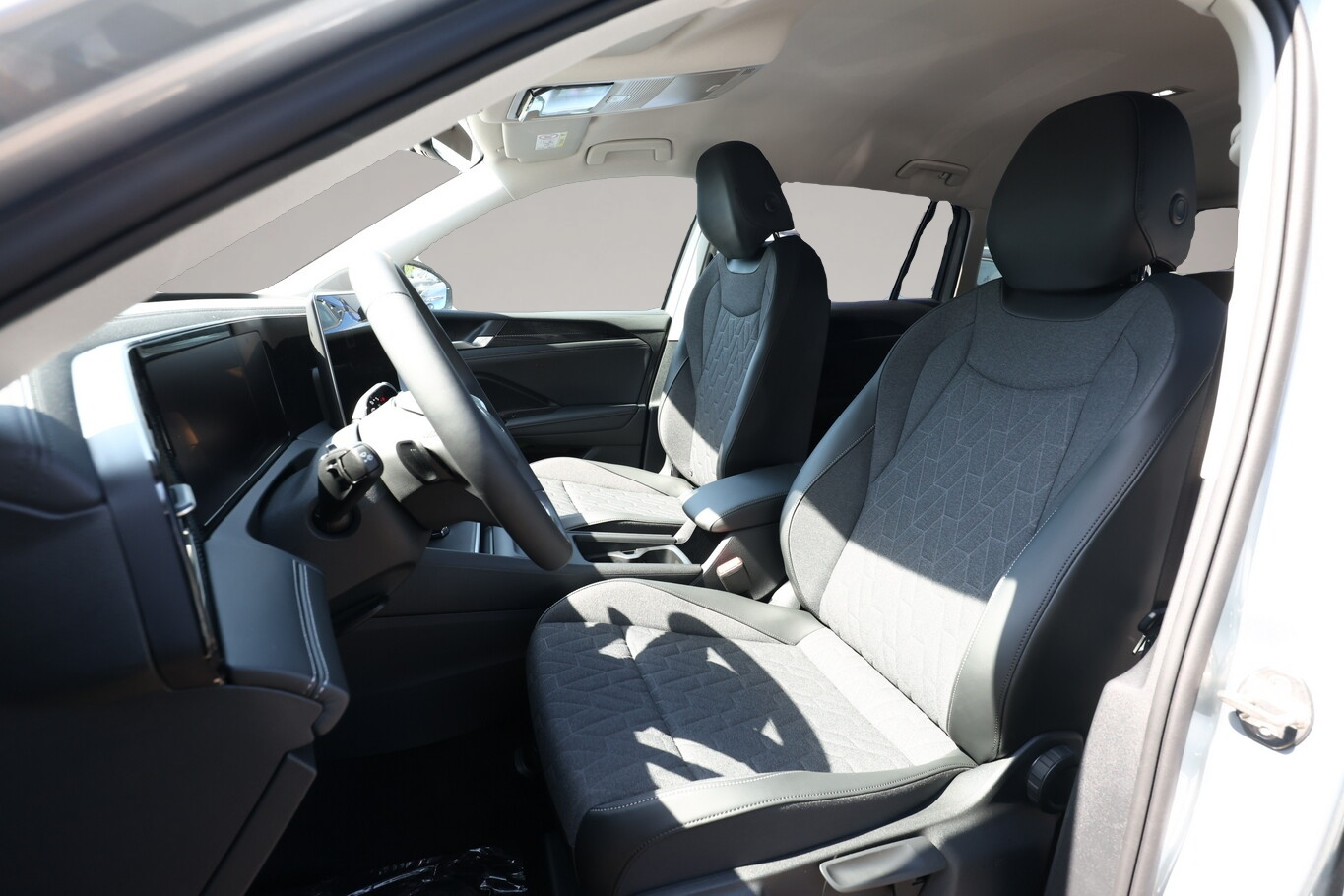 Volkswagen Tiguan (06/2026, Benzin)