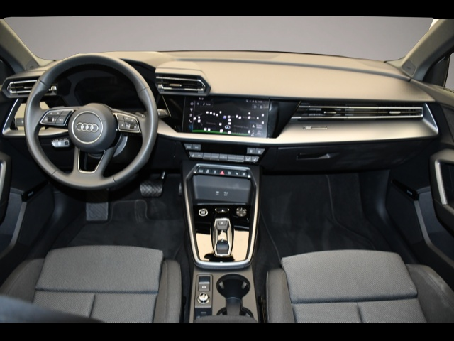 Audi A3 (10/2025, Benzin)