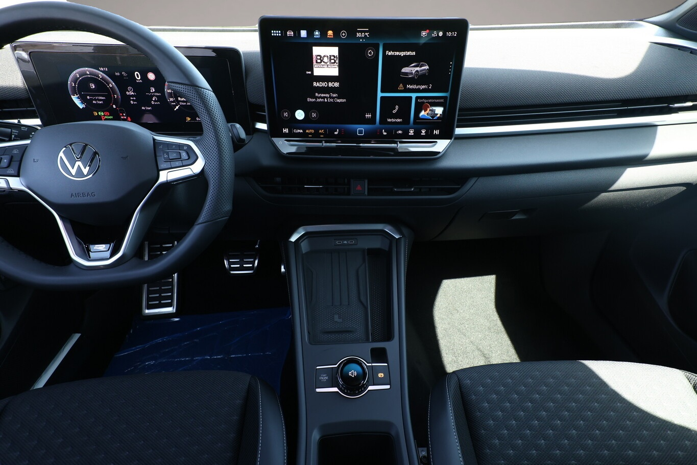 Volkswagen T-Roc (05/2026, Benzin)