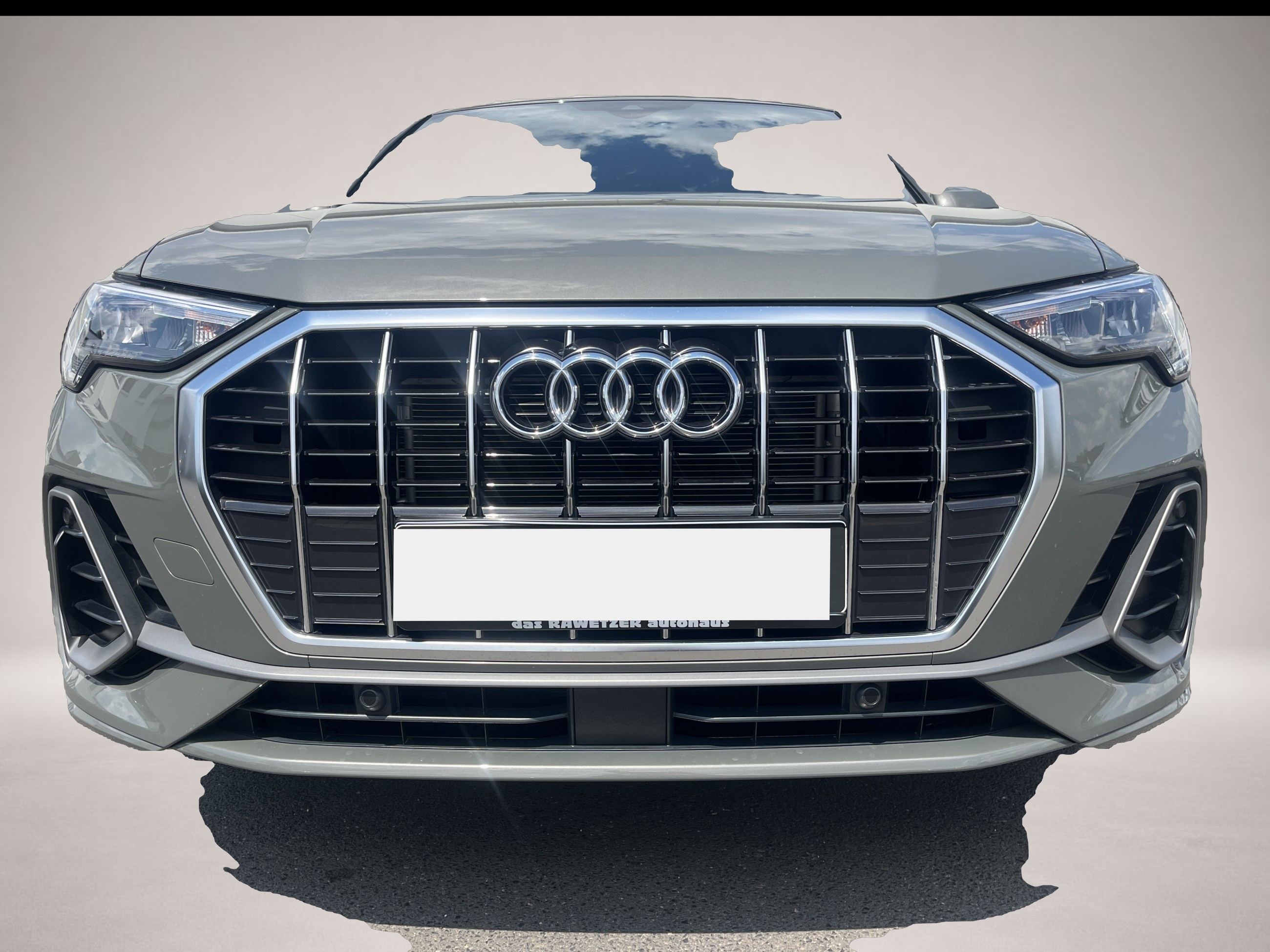 Audi Q3 (03/2023, Benzin)