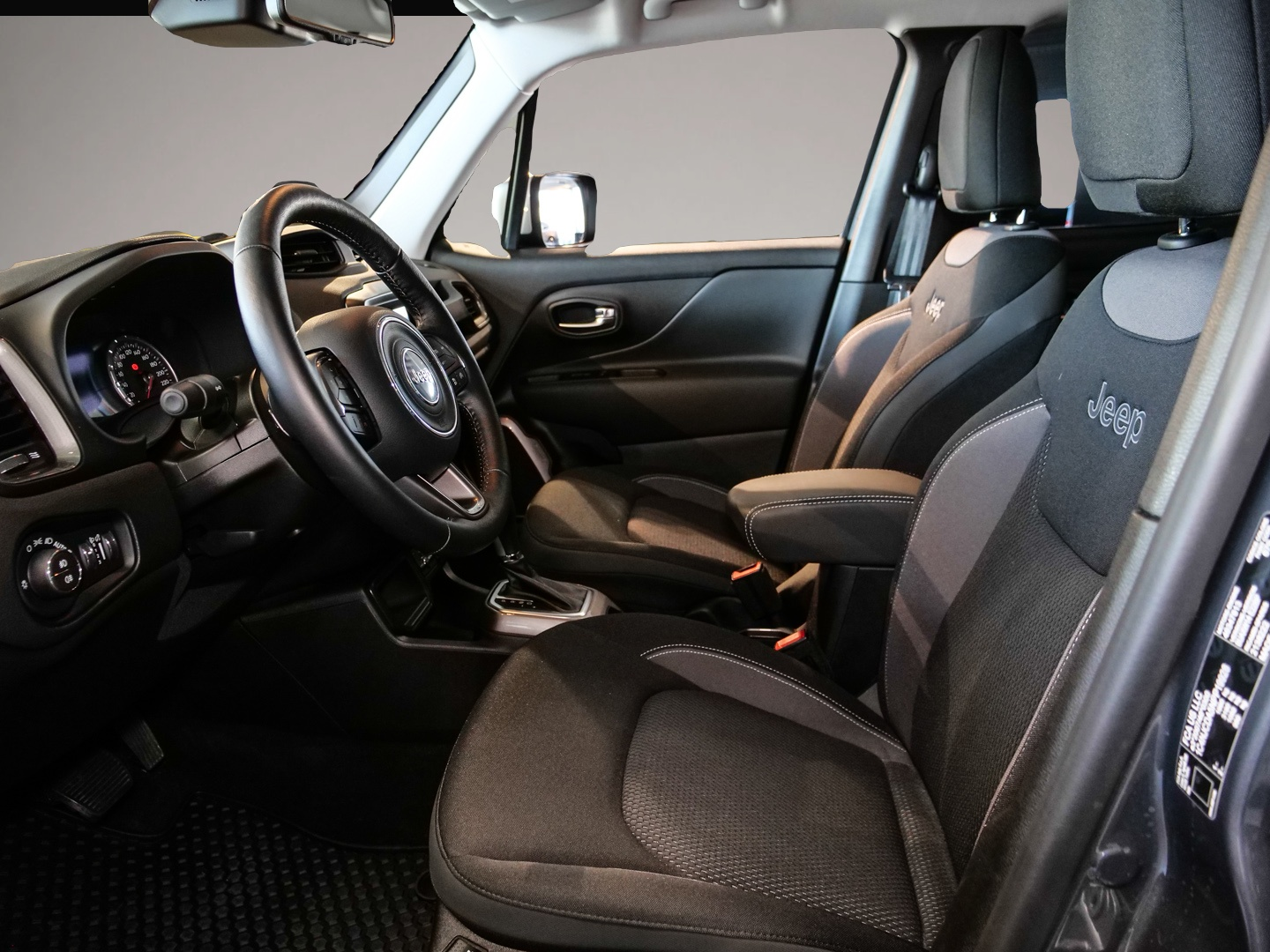 Jeep Renegade (10/2023, Benzin)