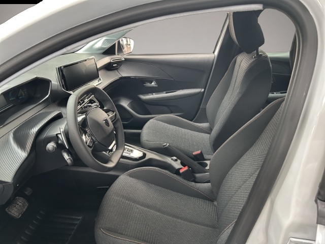 Peugeot 208 (05/2025, Benzin)