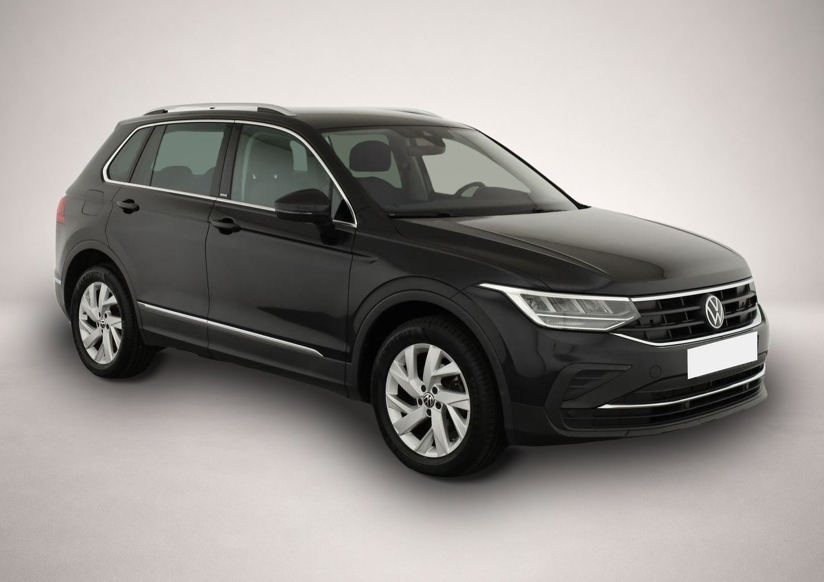 Volkswagen Tiguan (07/2023, Benzin)