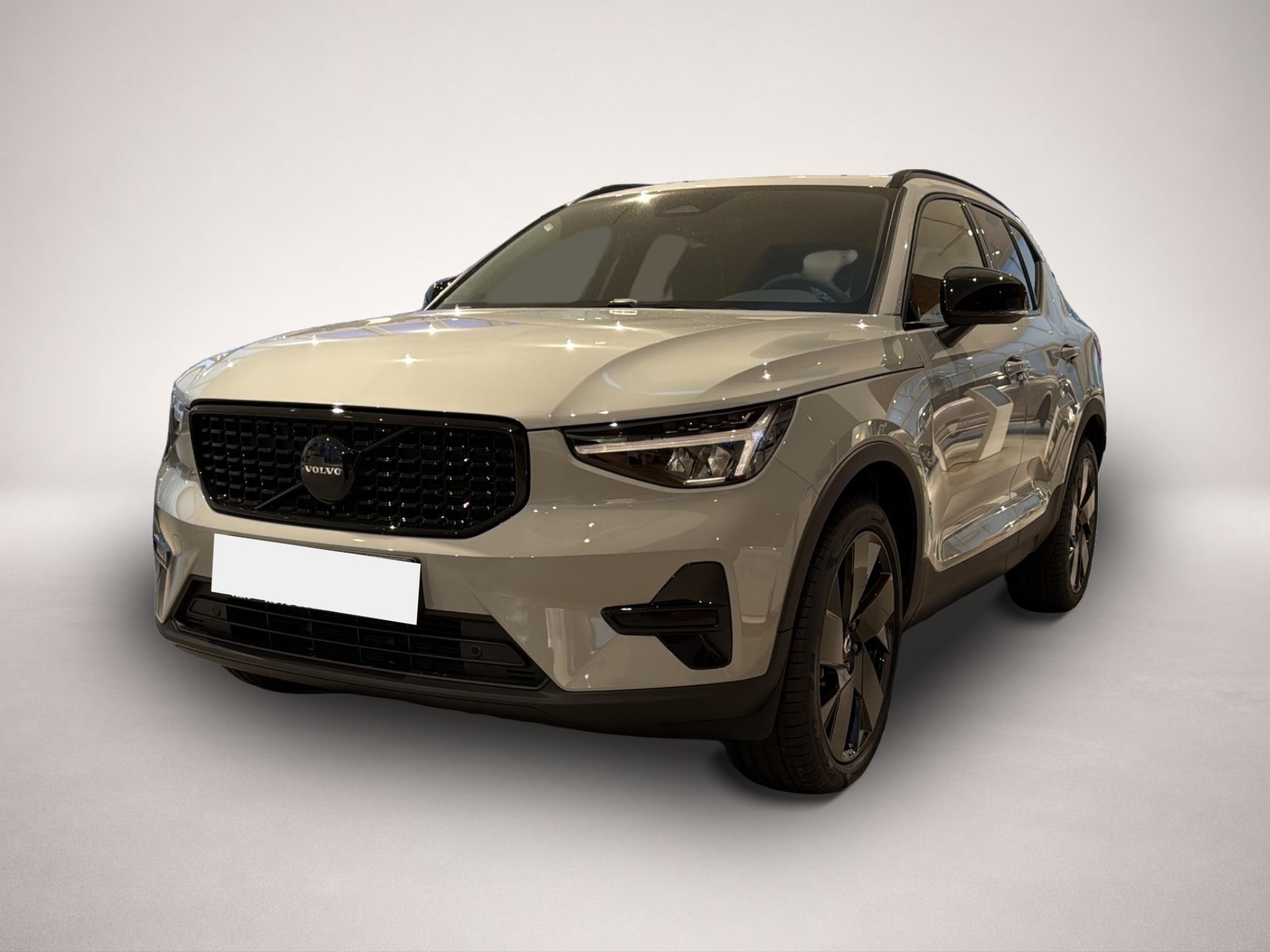 Volvo XC40 (11/2025, Benzin)