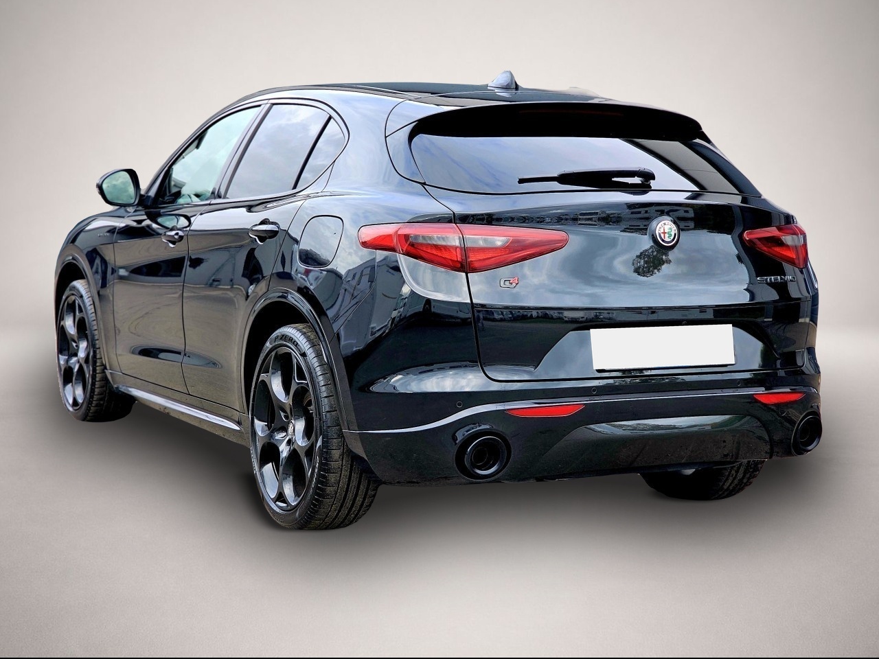 Alfa-Romeo Stelvio (06/2021, )