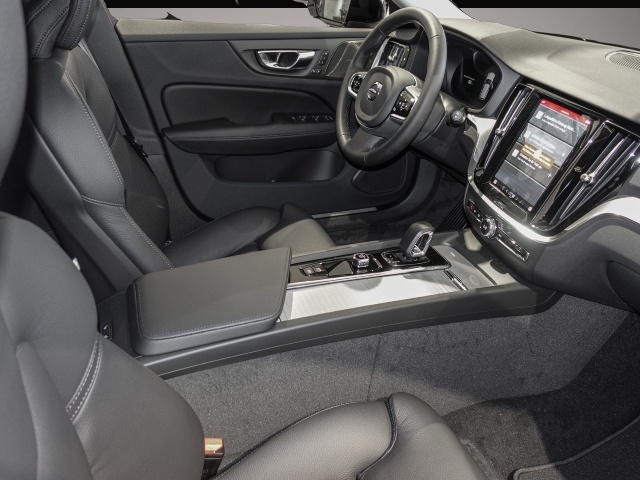 Volvo V60 (05/2026, Benzin)