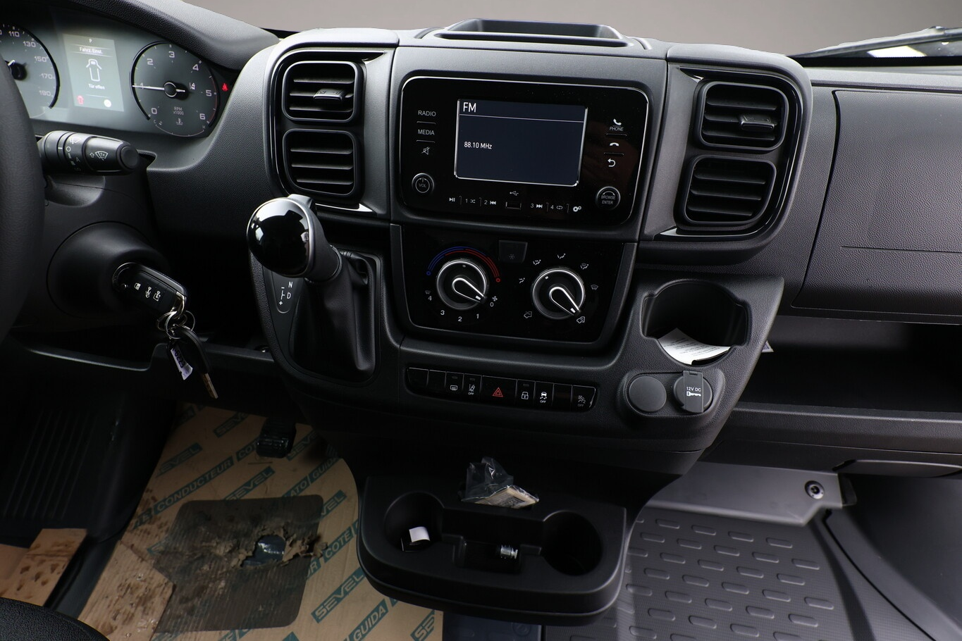 Opel Movano (03/2026, Diesel)