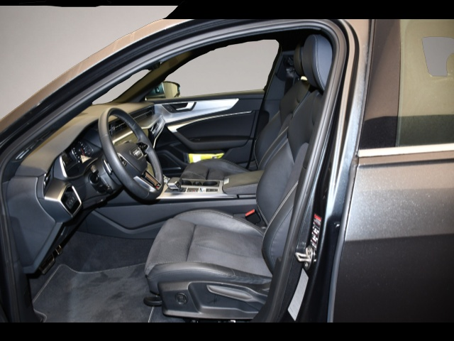 Audi A6 (03/2023, Benzin)
