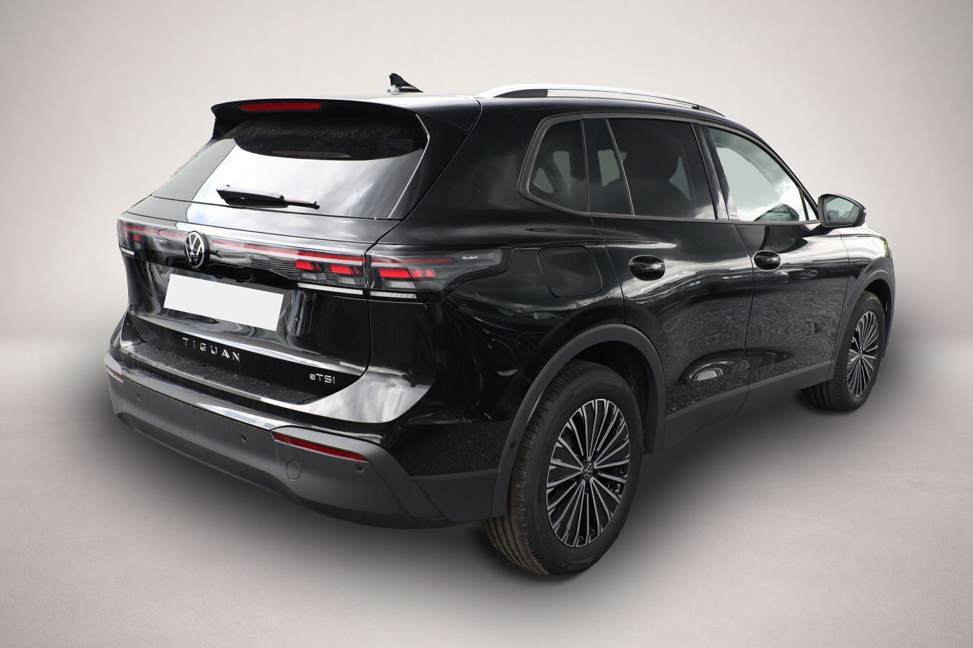 Volkswagen Tiguan (04/2026, Benzin)