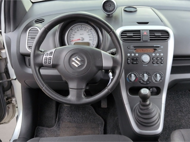 Suzuki Splash (06/2010, Benzin)