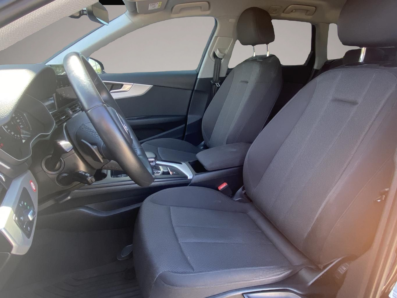 Audi A4 (08/2022, )
