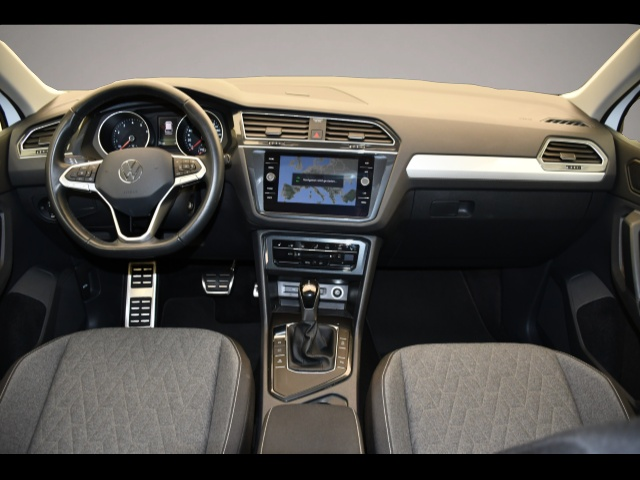 Volkswagen Tiguan (06/2023, Benzin)