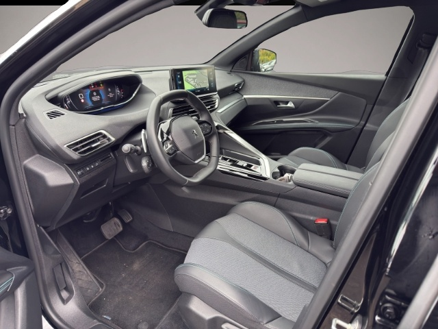 Peugeot 5008 (10/2023, Benzin)