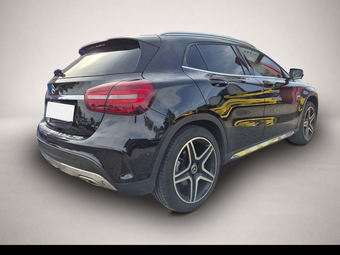 Mercedes-Benz GLA 180 (11/2019, )