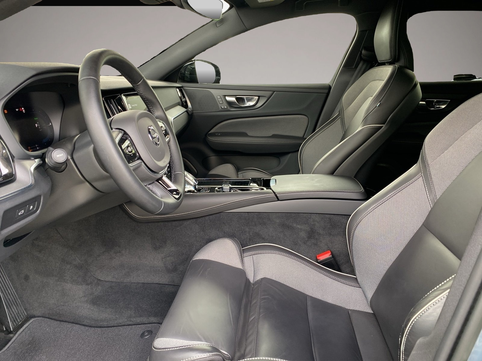 Volvo V60 (02/2023, )