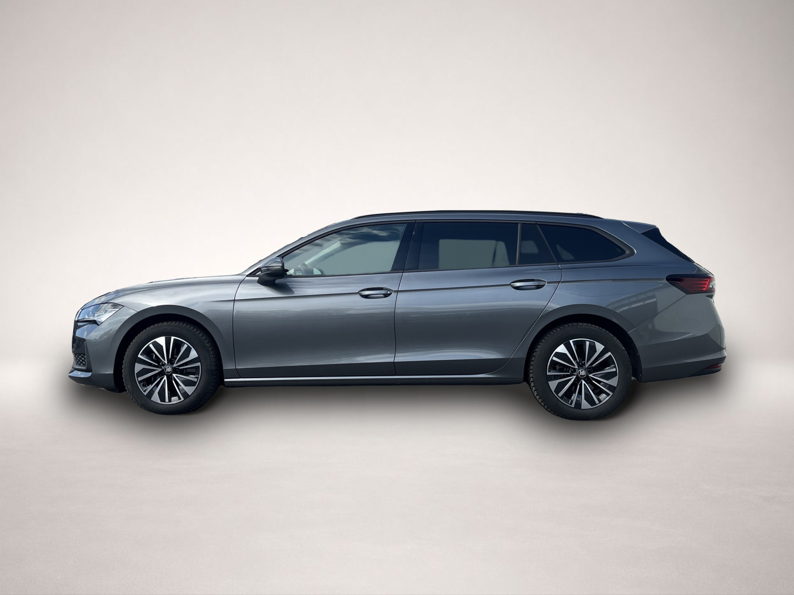 Skoda Superb (09/2025, Benzin)