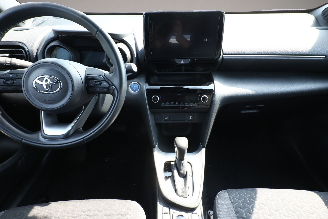 Toyota Yaris Cross (11/2022, Hybrid (Benzin/Elektro))