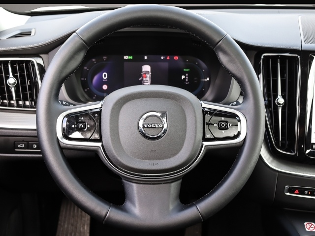 Volvo XC60 (05/2024, Hybrid (Benzin/Elektro))