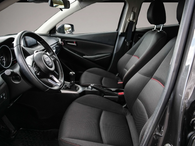 Mazda 2 (03/2022, Benzin)