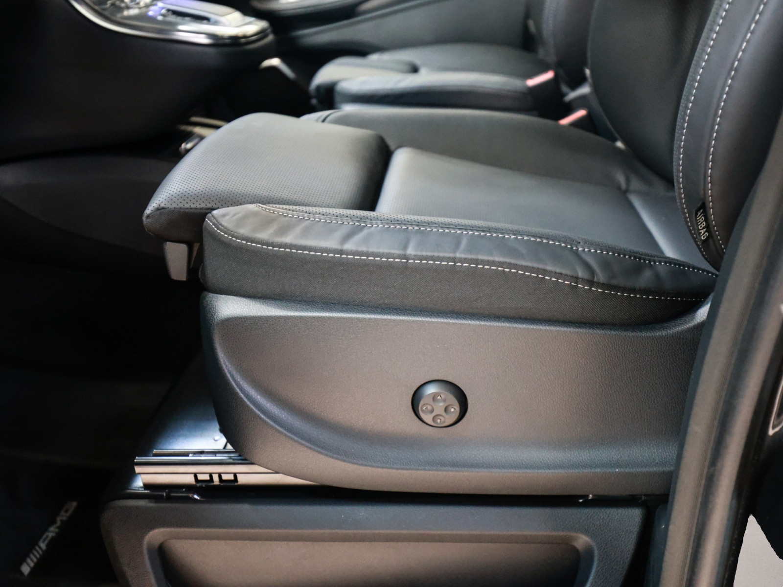 Mercedes-Benz V 300 (03/2026, Diesel)