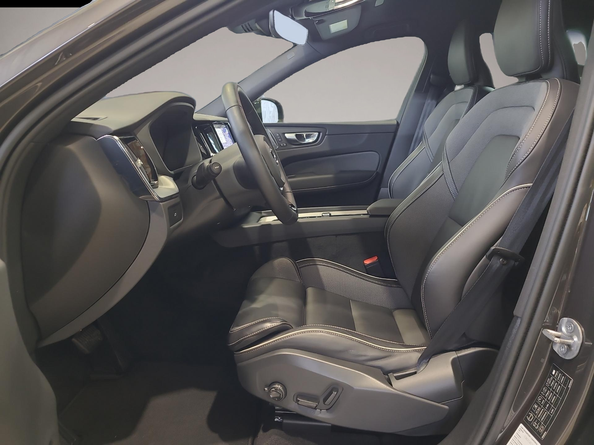 Volvo XC60 (01/2025, Benzin)