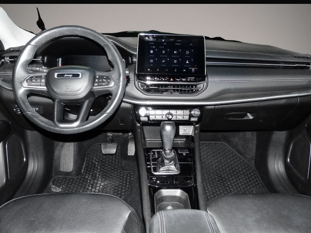 Jeep Compass (11/2023, Benzin)