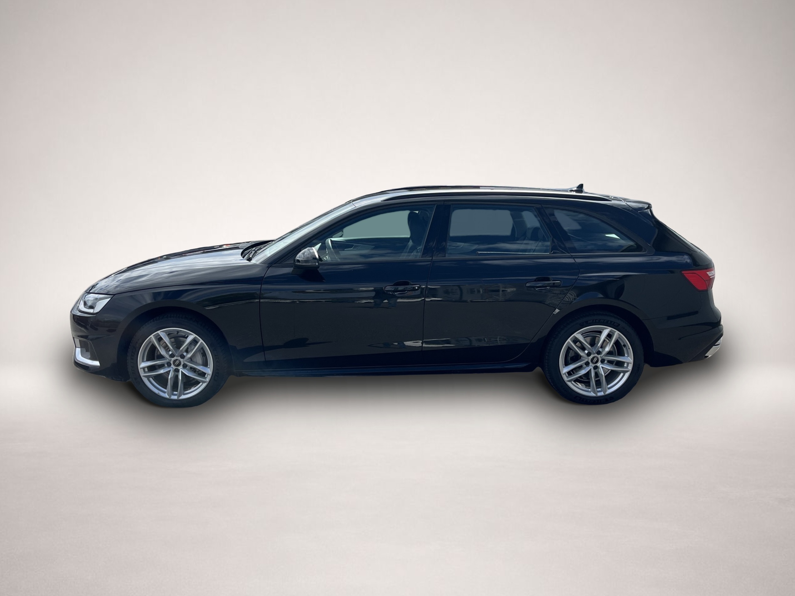 Audi A4 (12/2022, Diesel)