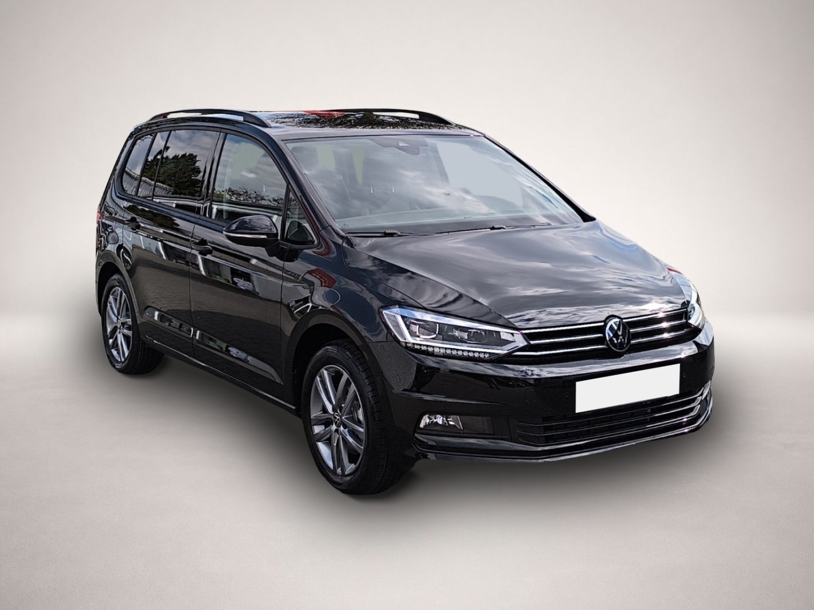 Volkswagen Touran (04/2026, Benzin)