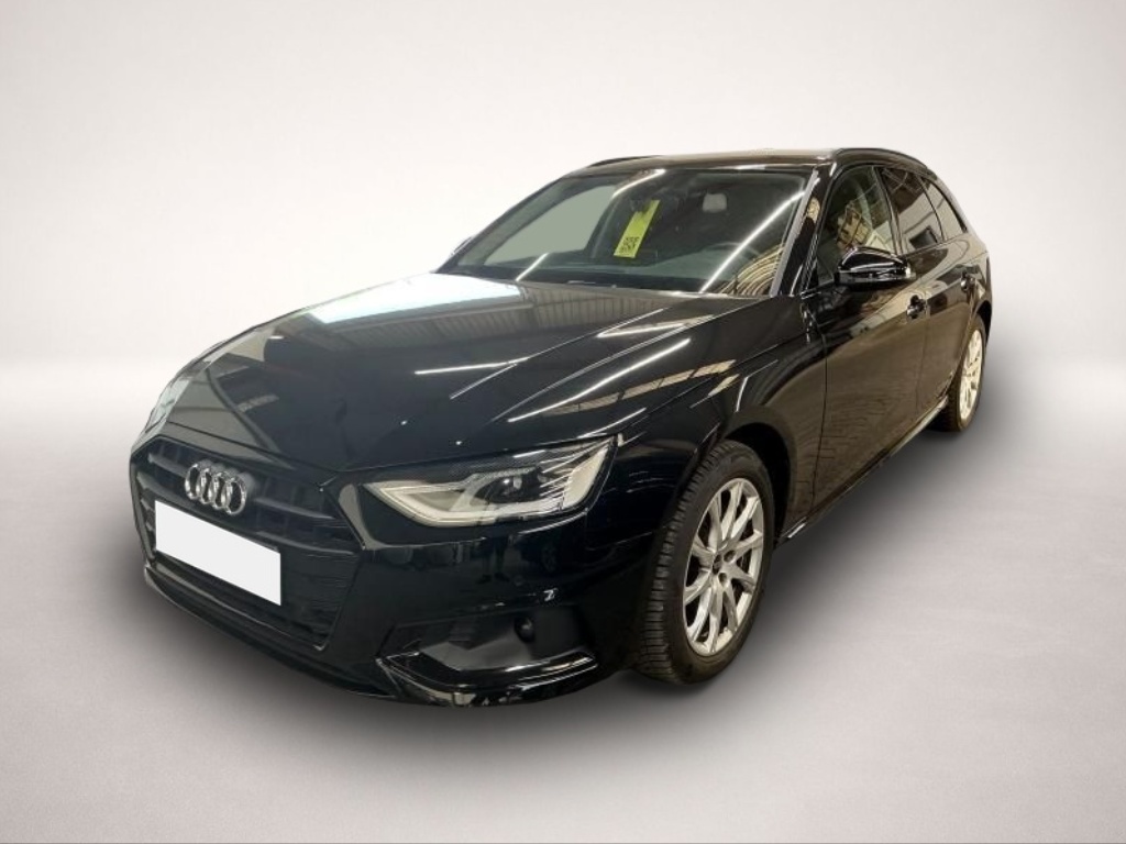Audi A4 (05/2023, Benzin)