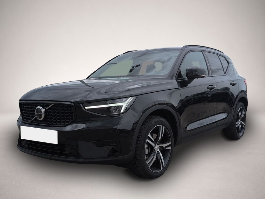 Volvo XC40 (10/2025, Benzin)