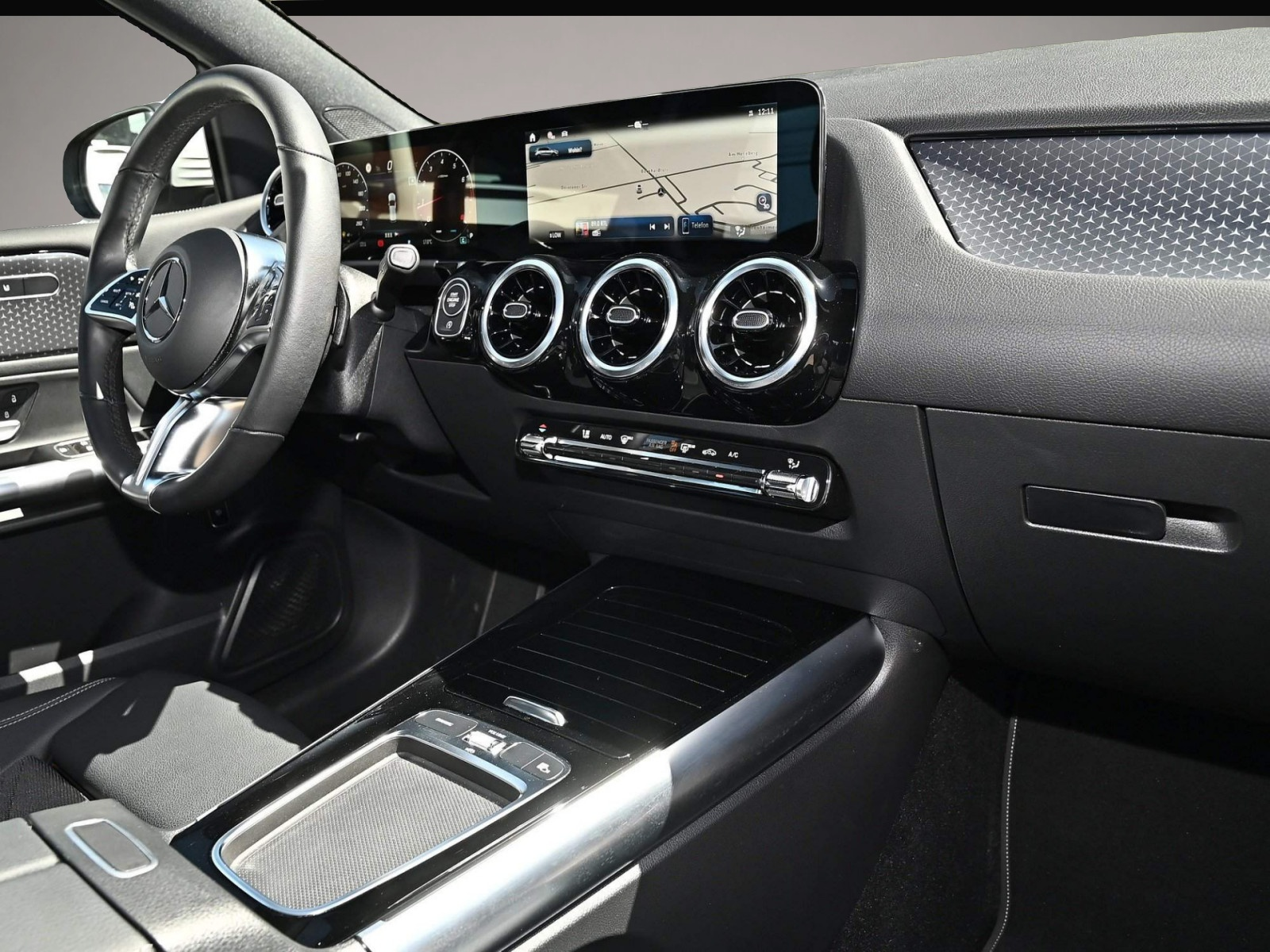 Mercedes-Benz B 250 (12/2024, Benzin)