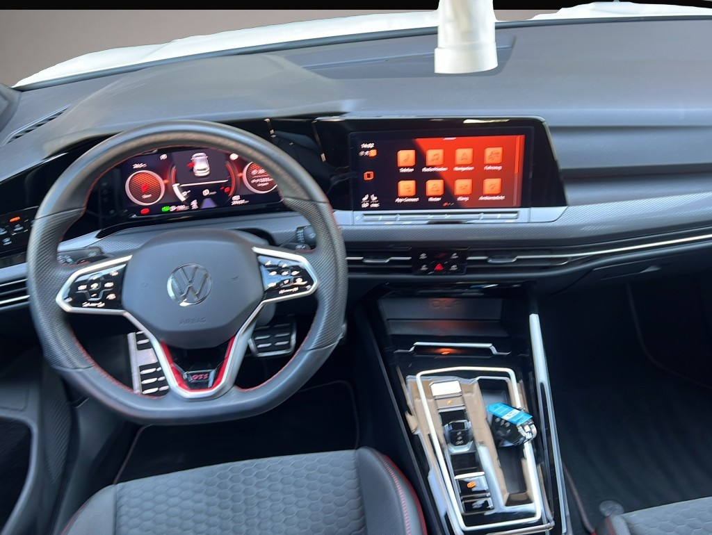 Volkswagen Golf (04/2024, Benzin)