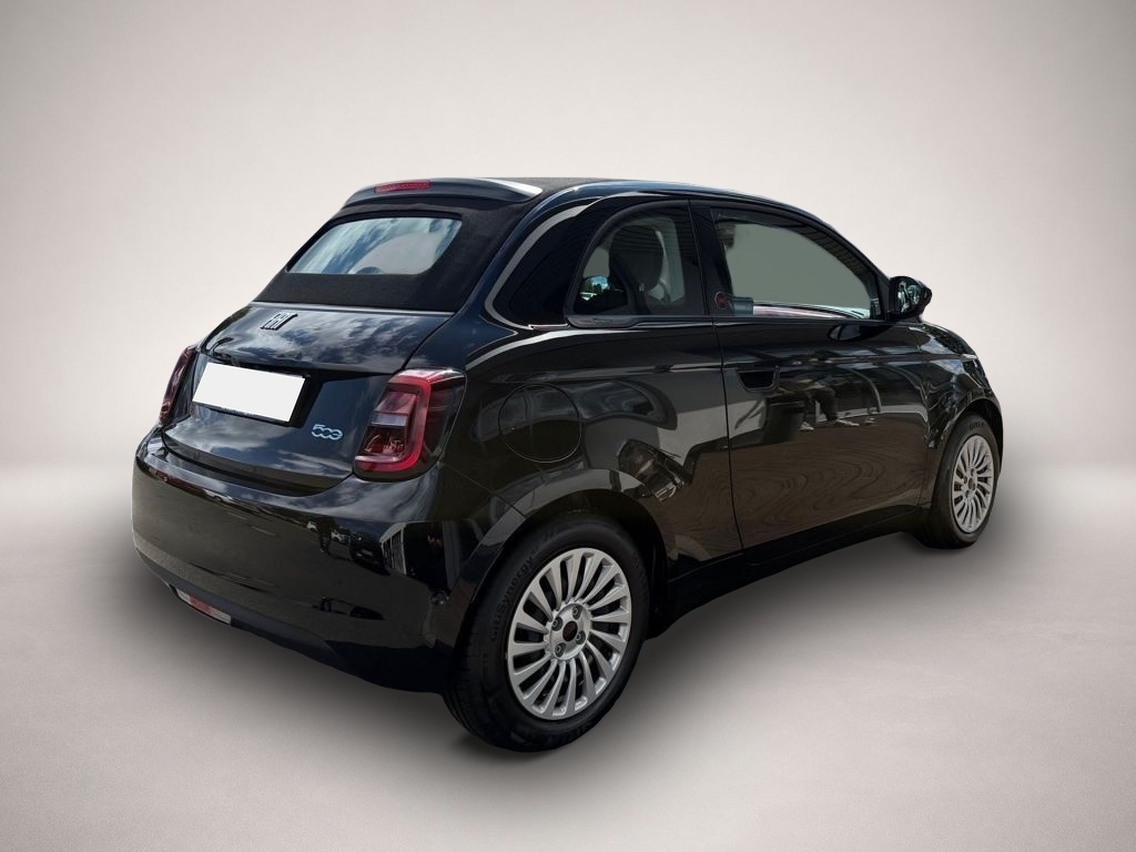 Fiat 500e, image 3 of 4